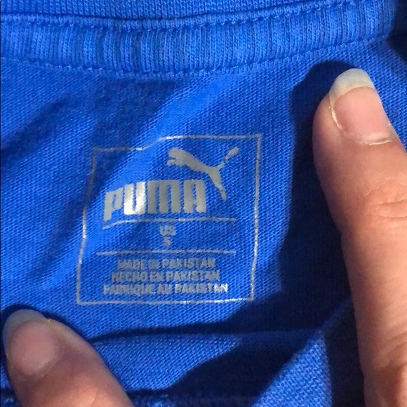 Puma T-shirt/Sweater Bundle🤑 - Picture 3 of 6